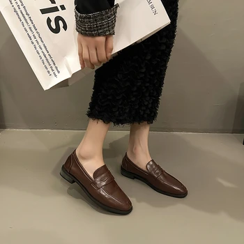 2023 Елегантни дамски плоски мокасини дебел ток дебели подметки черни обувки кръг пръсти пролет есен дамски обувки единични обувки