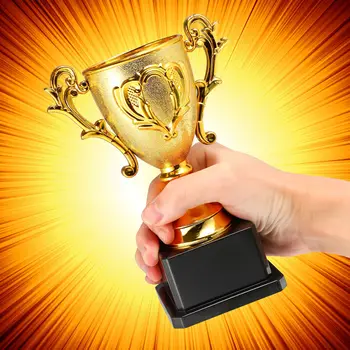 Награда за трофей Трофеи Пластмасова купа Детски награди Златен победител Наградни чаши Награди за подарък за игра Детски спортни чашипластичен парти футбол