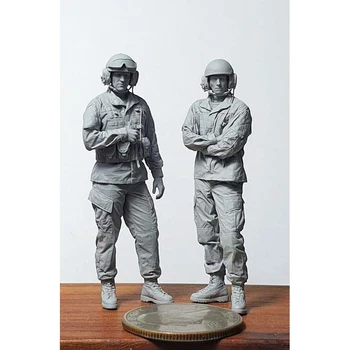Unassambled 1/35 модерен екипаж включва 2 човек Смола фигура миниатюрни модели комплекти Unpainted