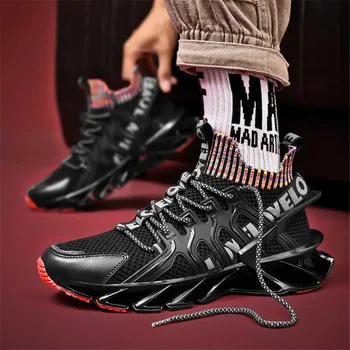 Външен вид увеличава каша черни спортни обувки за мъже вулканизира мъжки маратонки Sapateni мъже червен косплей глобални марки поради