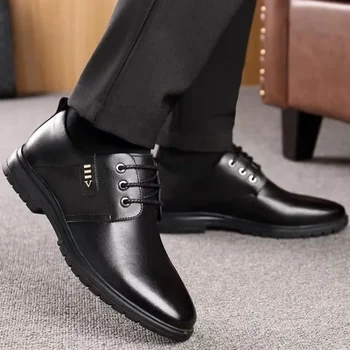 Мъжки обувки за обличане 2024 Моден бизнес офис Официални обувки Висококачествена кожена сватба & парти Удобни дантелени мъжки обувки
