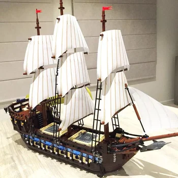 Пиратски имперски корабни строителни блокове Комплект военни кораби Модел сграда DIY Fit 10210 Коледни подаръци за деца