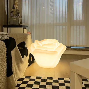 Nordic венчелистче LED подова лампа хол спалня цвете лампа модерен топло персонализирана декоративна настолна лампа