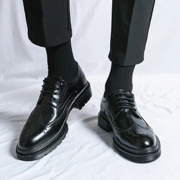 Мъжки Brogues кожени обувки бизнес случайни крокодил модел кожена обувка дишаща мека долна рокля обувки мъже черен